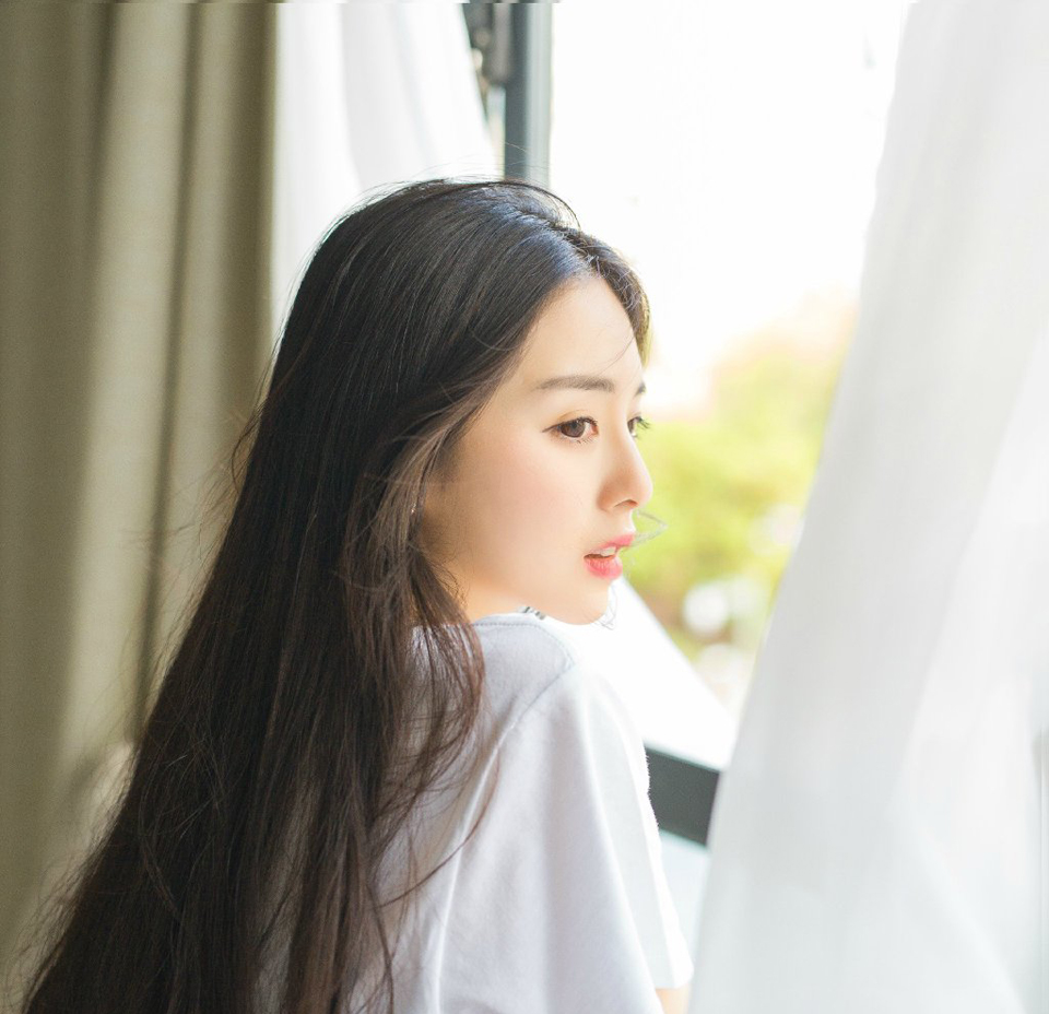 不要去看那个伤口,它有一天会结疤的,疤痕不褪,可它不会再痛。——三毛